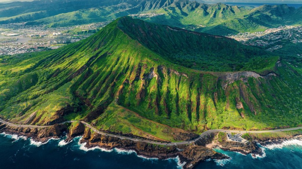 Diamond-Head-Oahu-Hawaii.jpg