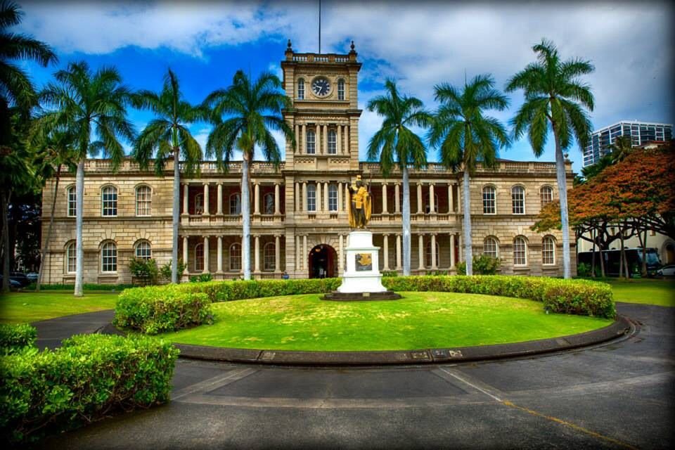 Iolani-Palace-1.jpg