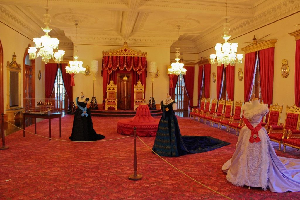 Iolani-Palace-2.jpg