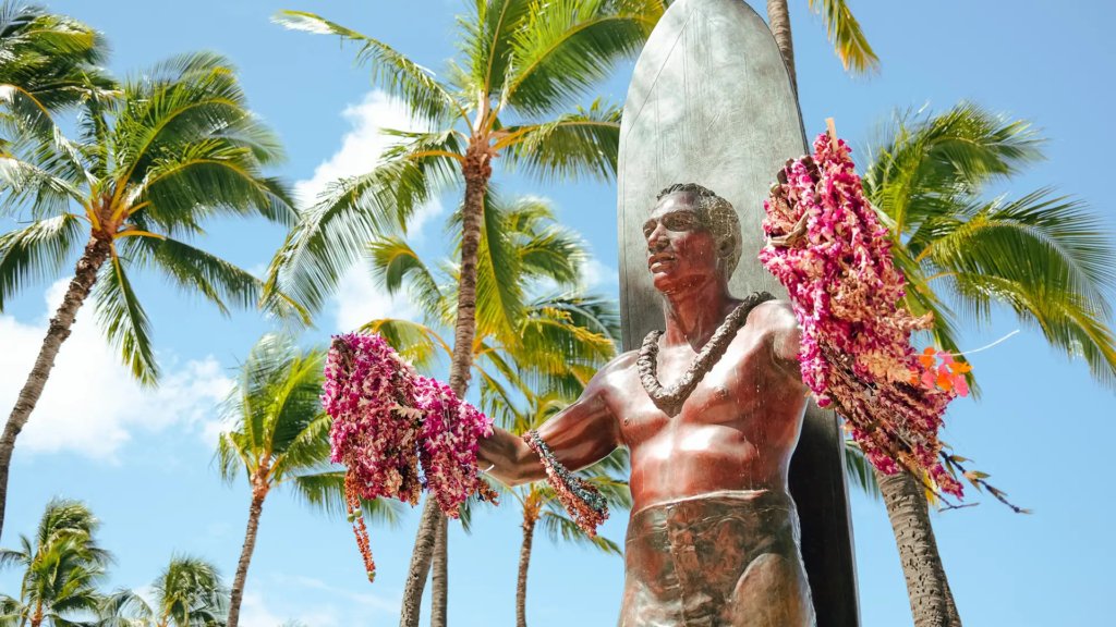 duke-statue.jpg